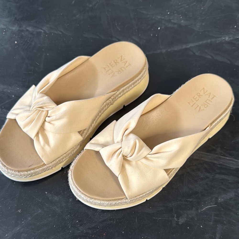 Naturalizer slip ons